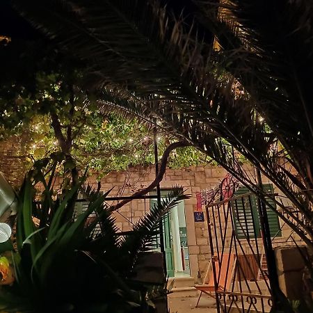 Beach House Gusla Komiža Kültér fotó